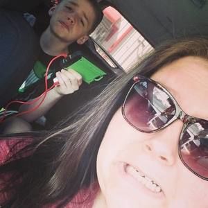 Meet your Posher, Crystal